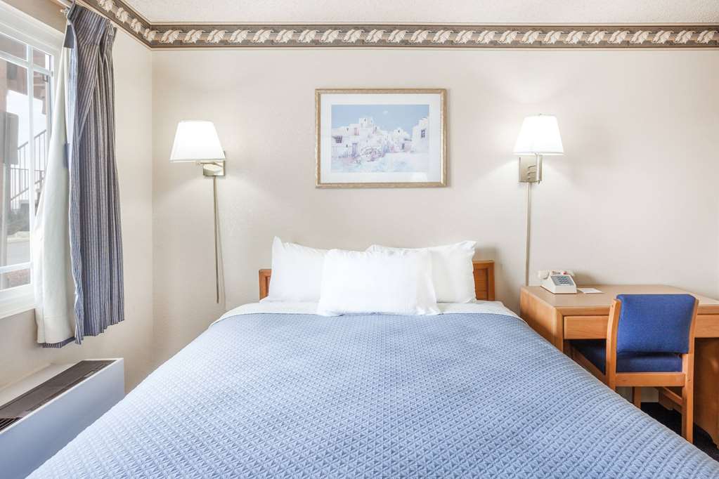 Days Inn by Wyndham Barstow - photo 11