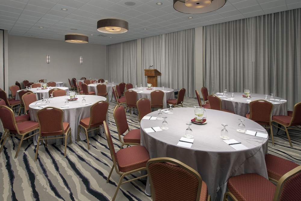 Crowne Plaza San Antonio Airport by IHG - photo 29
