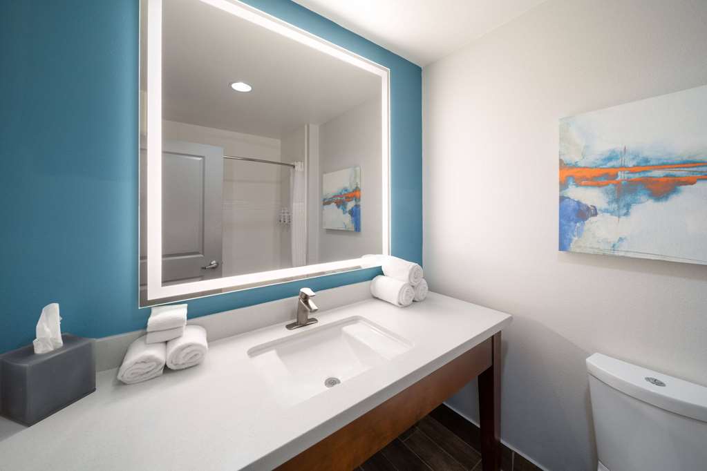 La Quinta Inn & Suites by Wyndham Rockport Fulton - photo 45