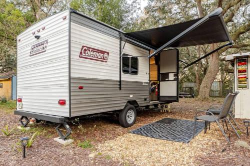 Half Moon Lake property — hotel in Melrose