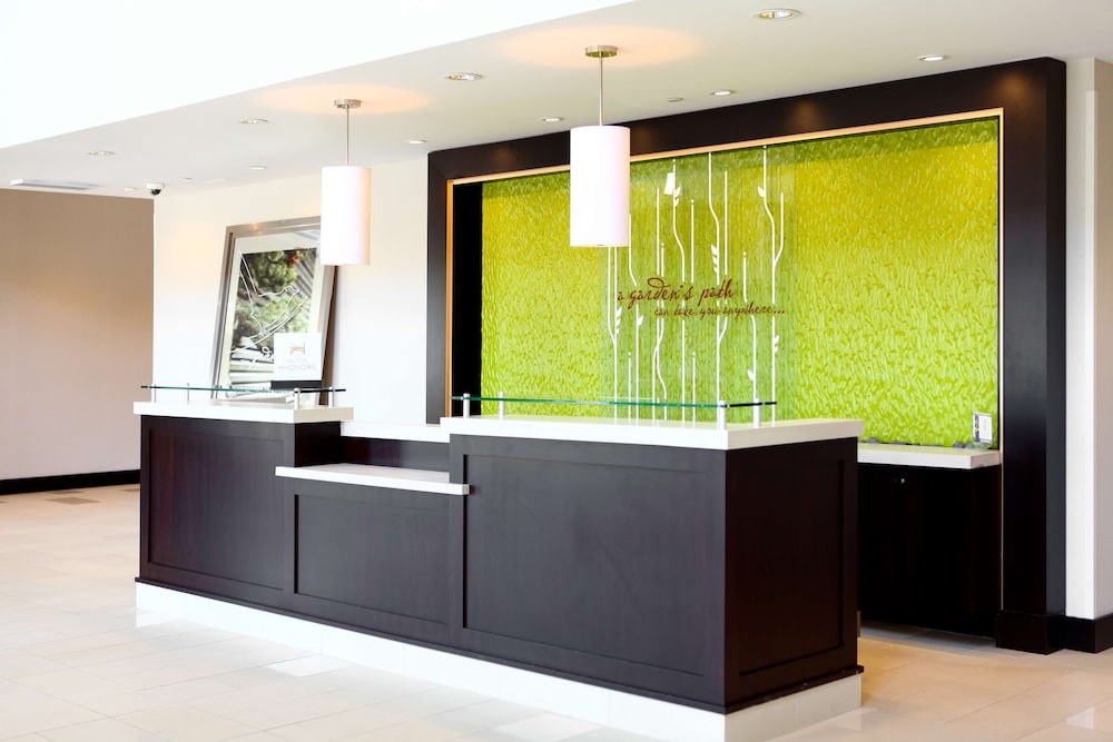 Hilton Garden Inn Olathe - photo 3