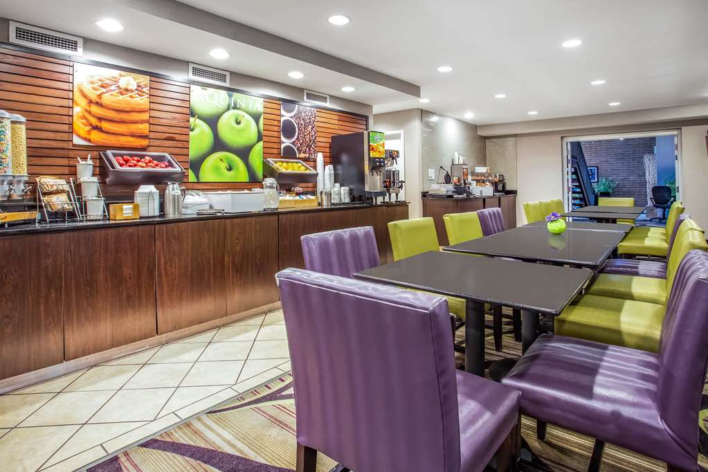 La Quinta Inn by Wyndham Oshkosh - photo 55