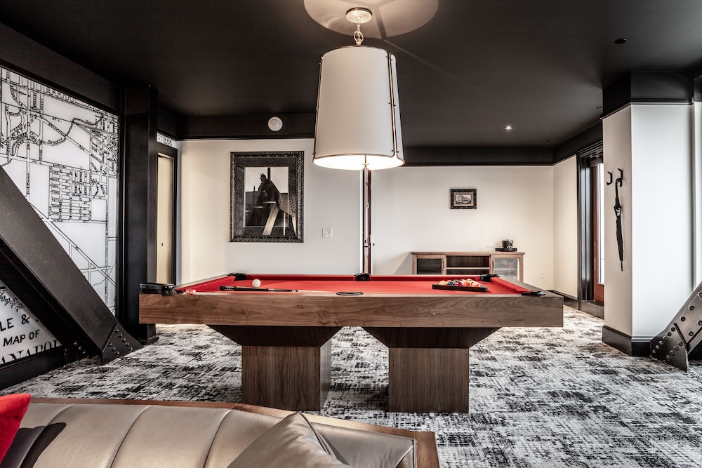 Bottleworks Hotel - photo 36