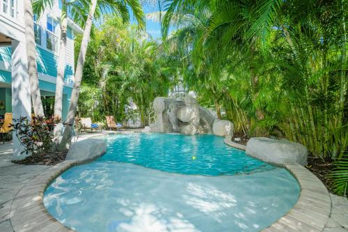 Conch House — 4-Star Luxury Hotel in Holmes Beach, United States