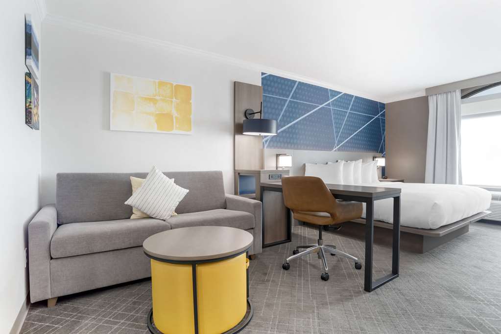 Comfort Inn & Suites New Orleans Airport North - photo 12