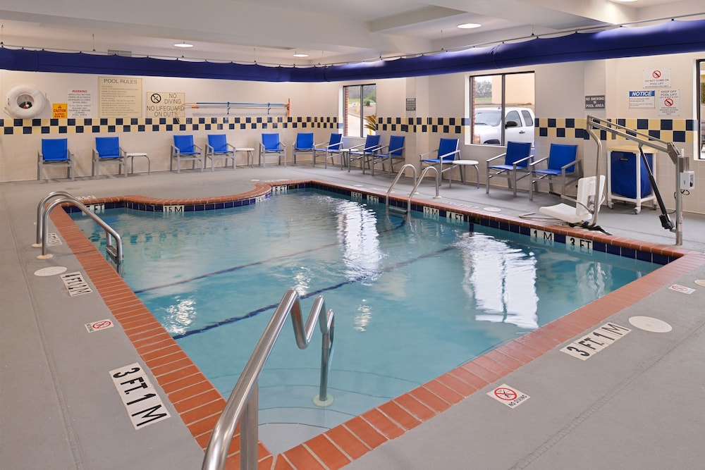 Holiday Inn Express Clanton by IHG - photo 17