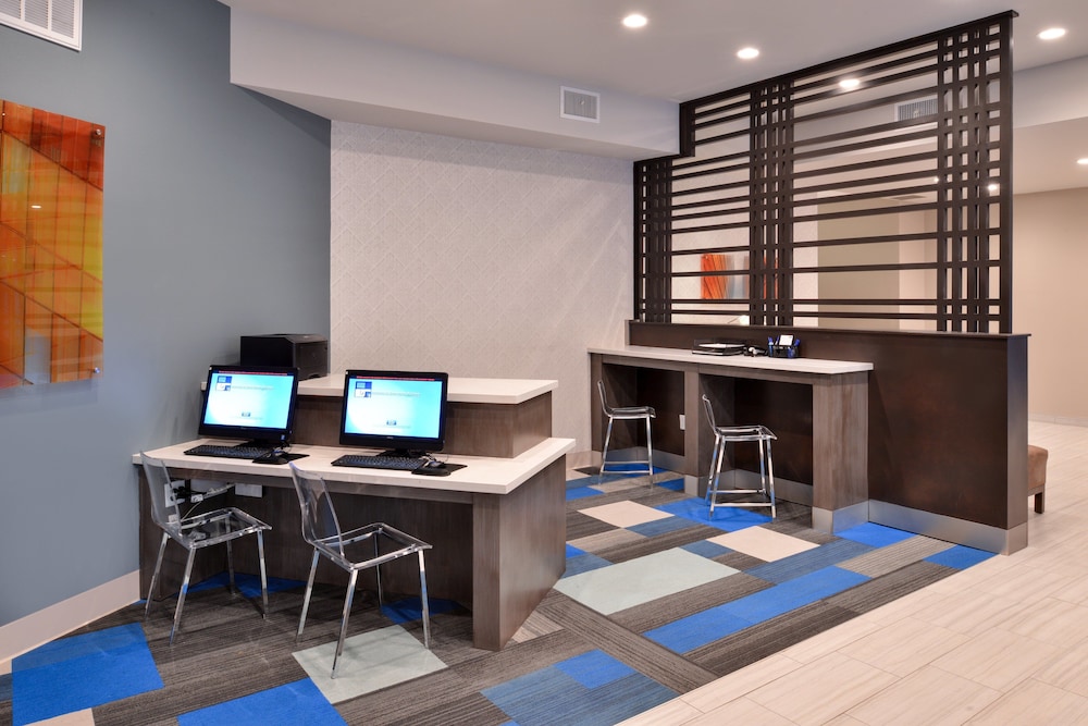 Holiday Inn Express & Suites Houston E Pasadena by IHG - photo 43