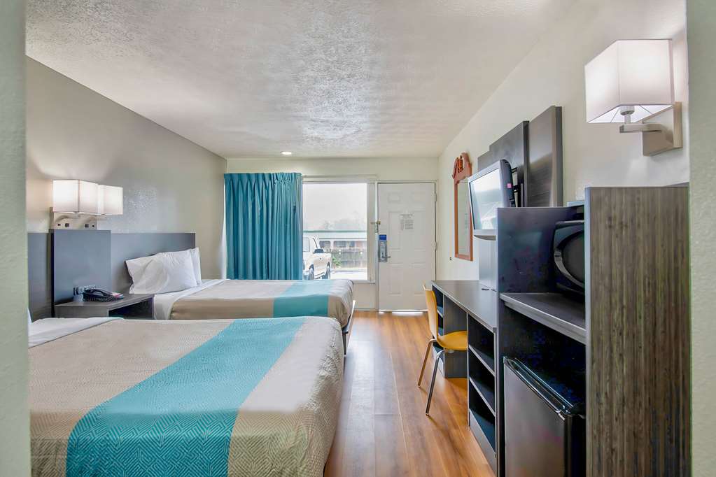 Motel 6 Byron GA - photo 12