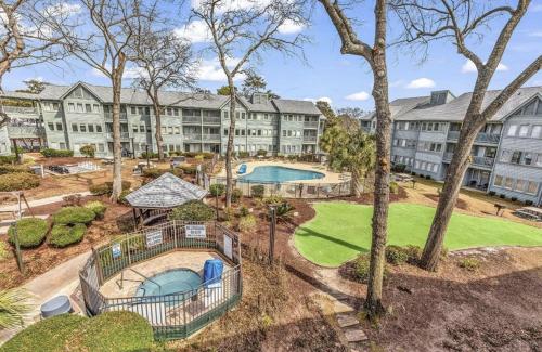 Beachy First Floor 1 Bed 1 Bath Condo Myrtle Beach Resort 4102 in Myrtle Beach, United States