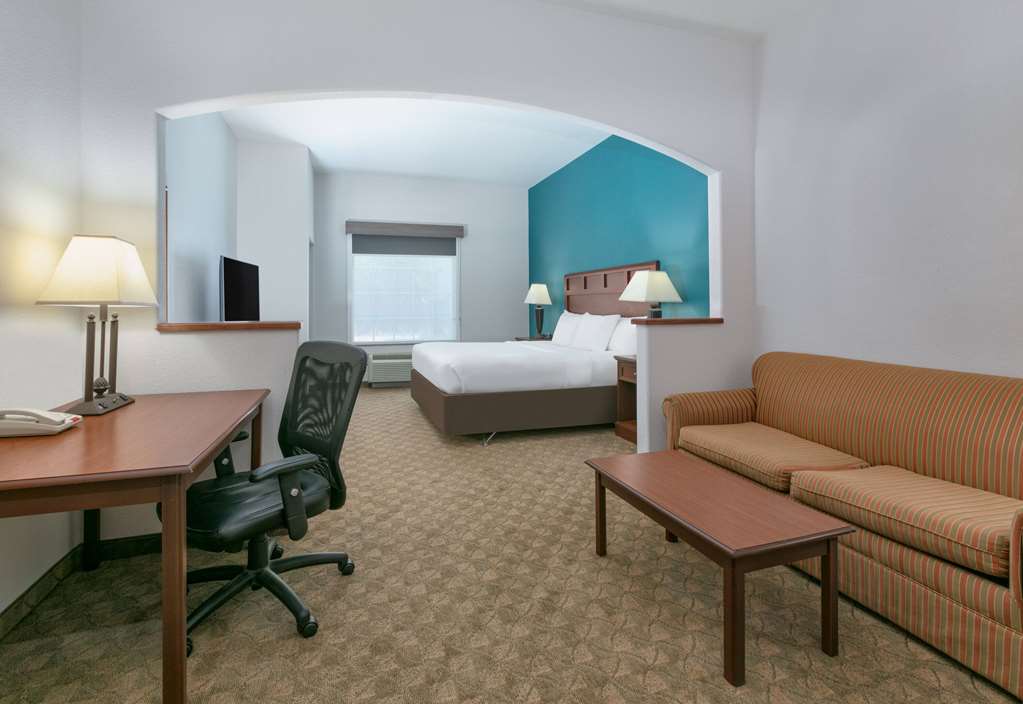 Baymont Inn & Suites by Wyndham Glen Rose - featured photo