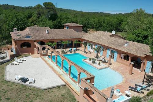 L Hacienda Provencale — Trans En Provence