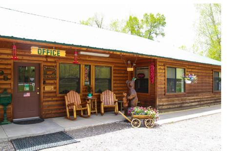 Vista Del Rio Lodge — 4-Star Luxury Hotel in Chama, United States