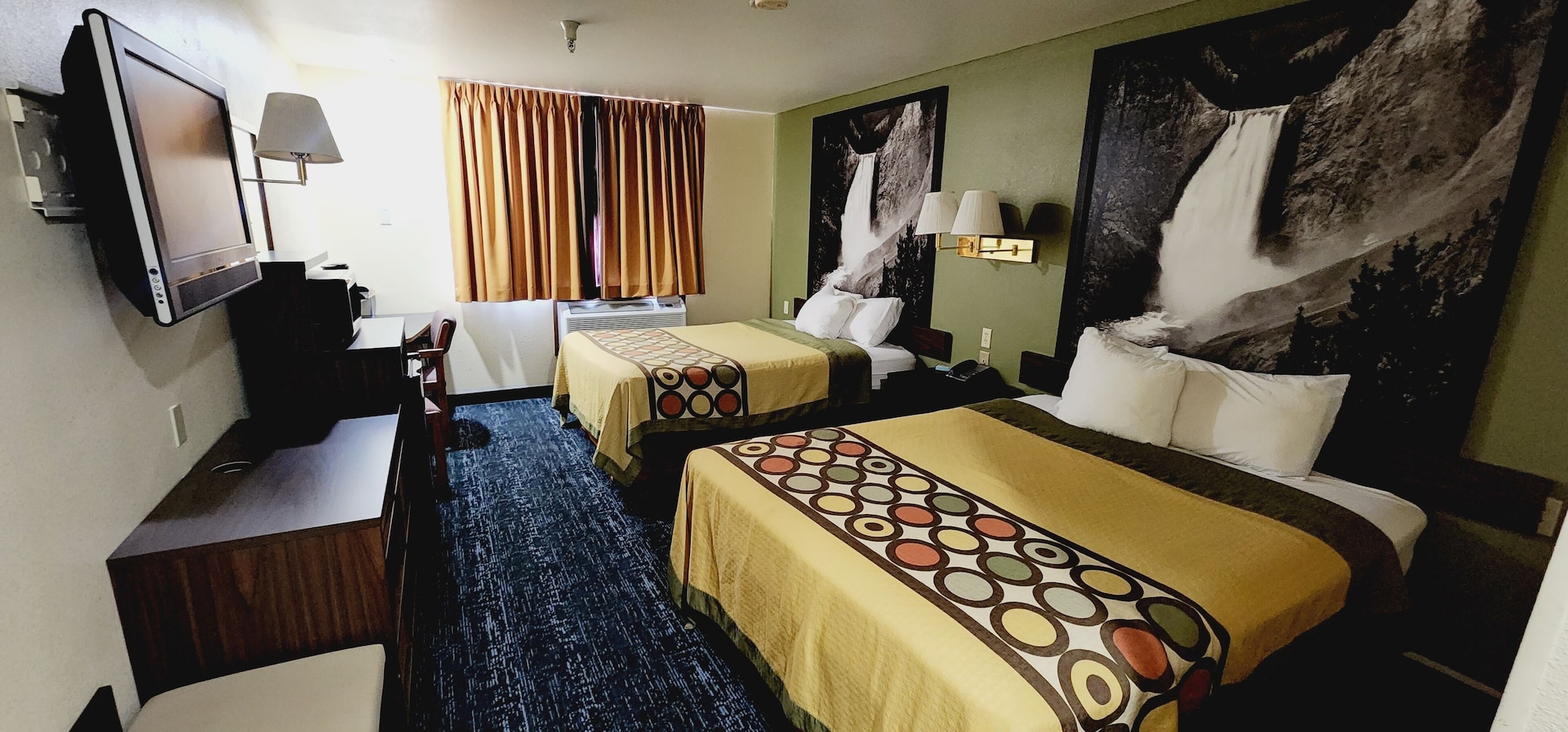 Super 8 by Wyndham Rawlins - featured photo