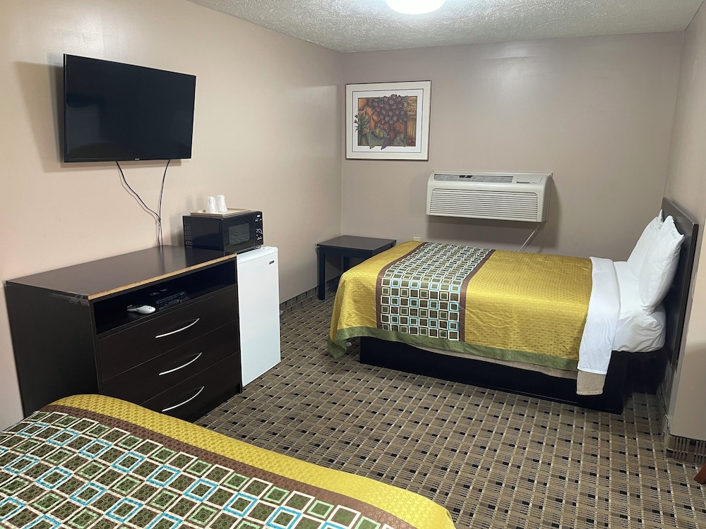 Economy Inn And Suites Ashtabula - photo 32