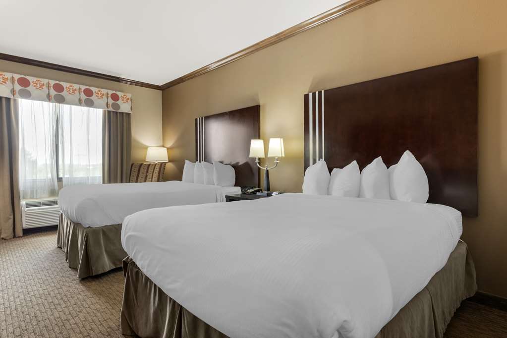 Best Western Plus Texoma Hotel & Suites - photo 4