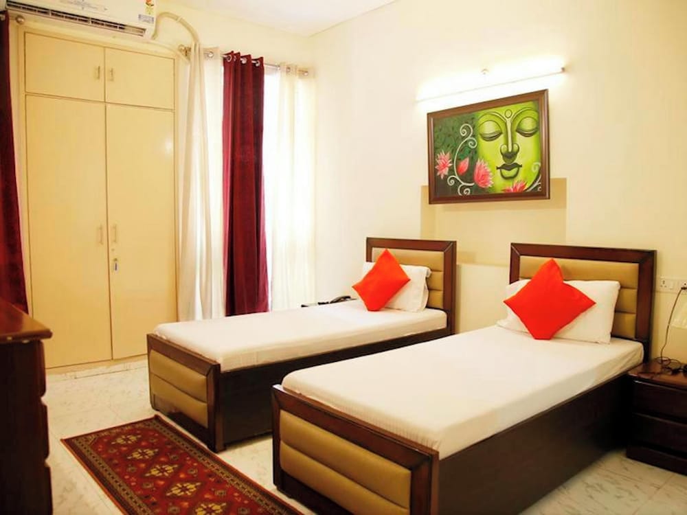 Maplewood Guest House Neeti Bagh New Delhiit is a Boutiqu Guest House Room 4 — 4-Star Luxury Hotel in New Delhi, India
