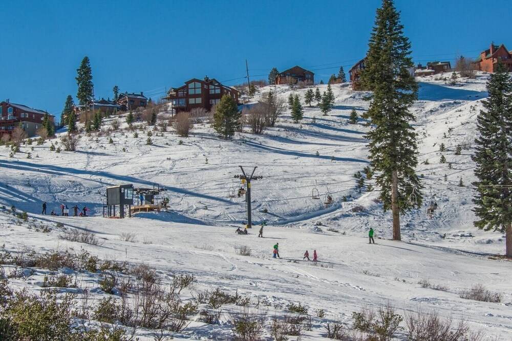 Tahoe Donner Luxury Sleeps 14 Hot tub 3100 sqft - photo 25