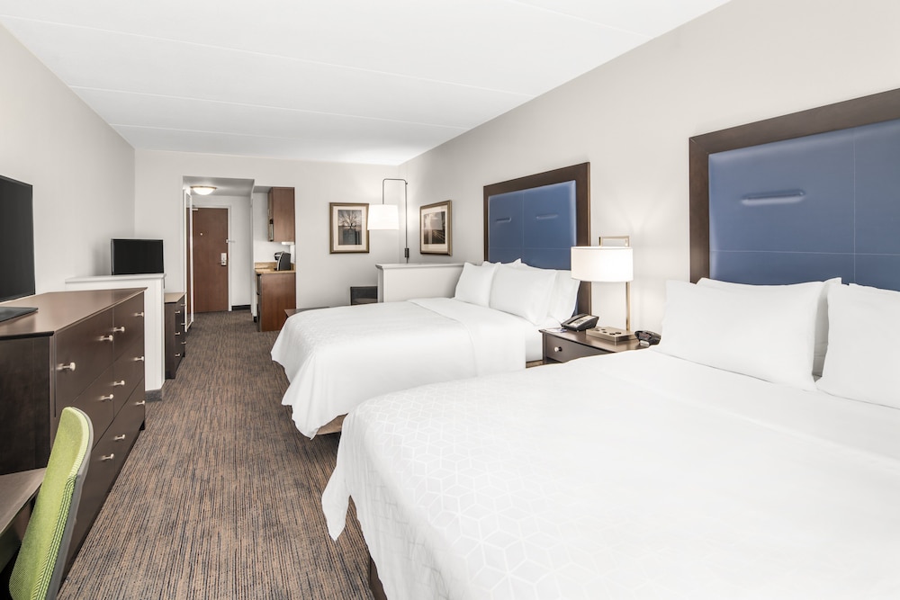 Holiday Inn Express & Suites Wilmington Newark by IHG - photo 27