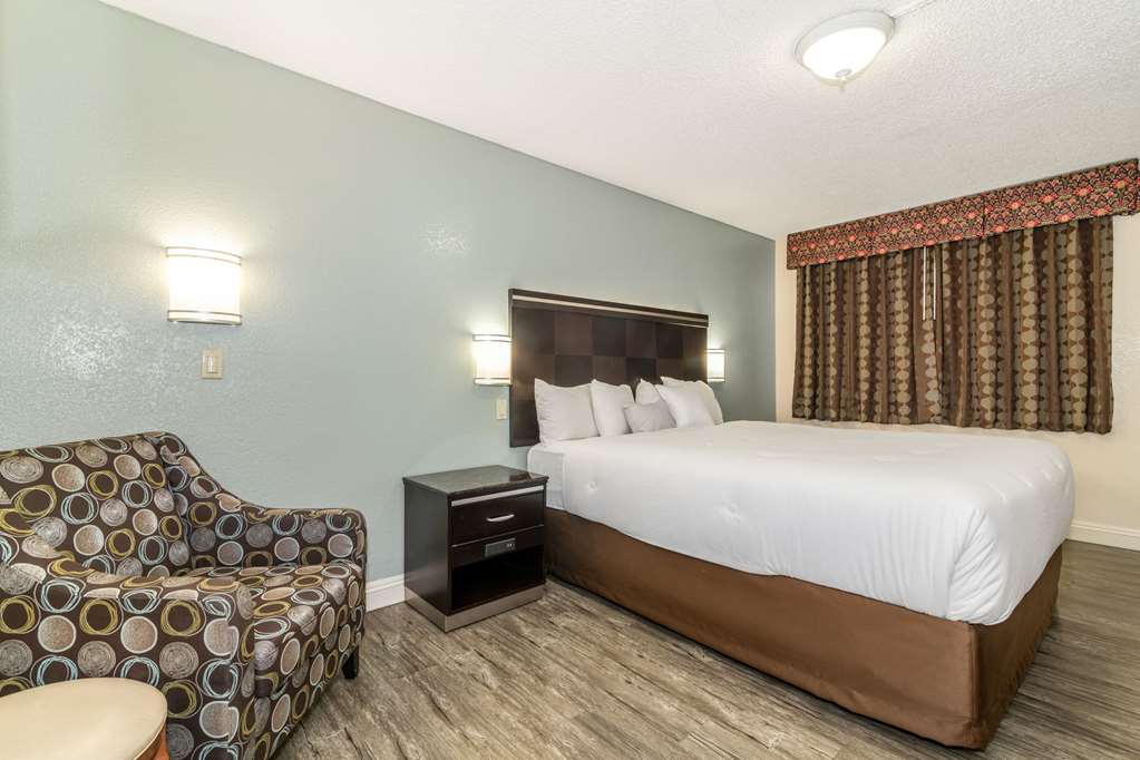 Rodeway Inn Barstow Route 66 - photo 13