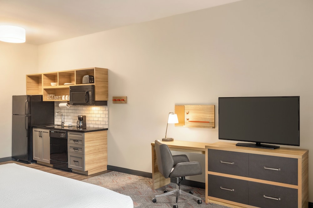 Candlewood Suites Mount Pleasant by IHG - photo 29