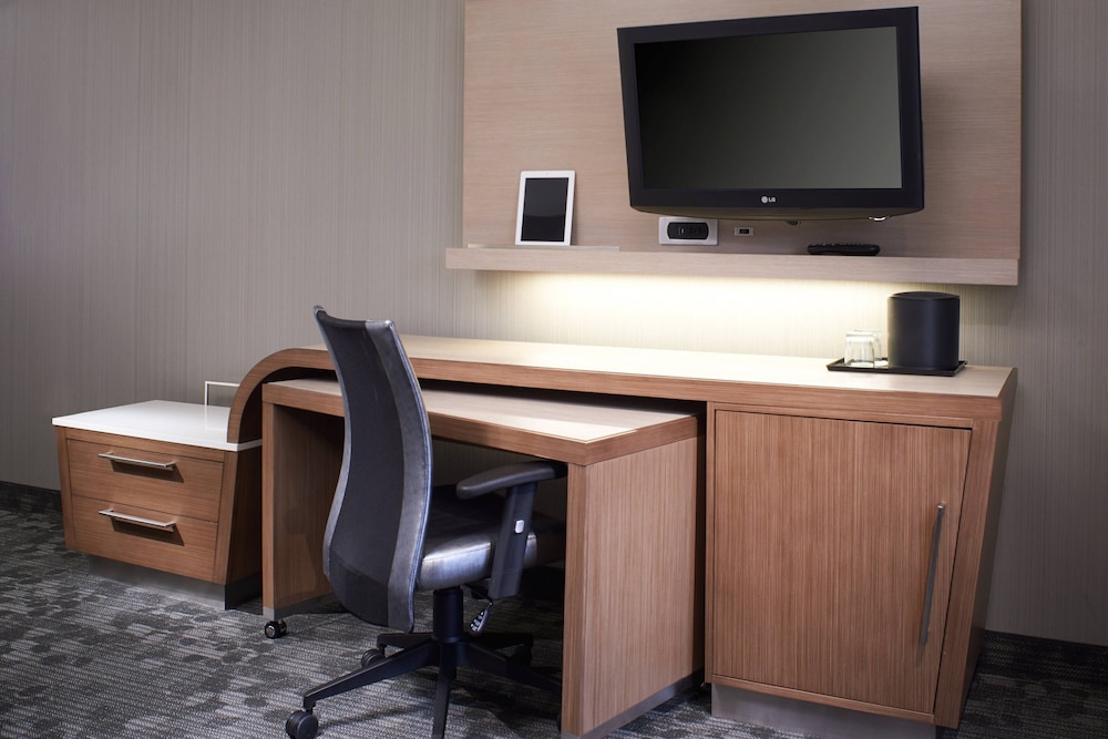 Courtyard by Marriott Cleveland Independence - photo 6