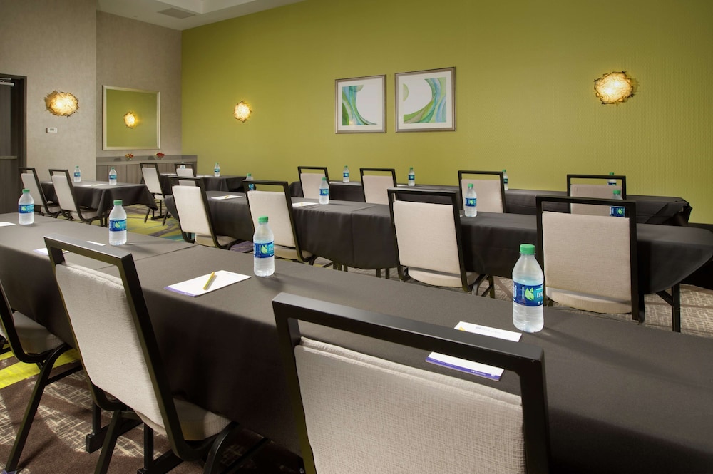 Hilton Garden Inn College Station - photo 31