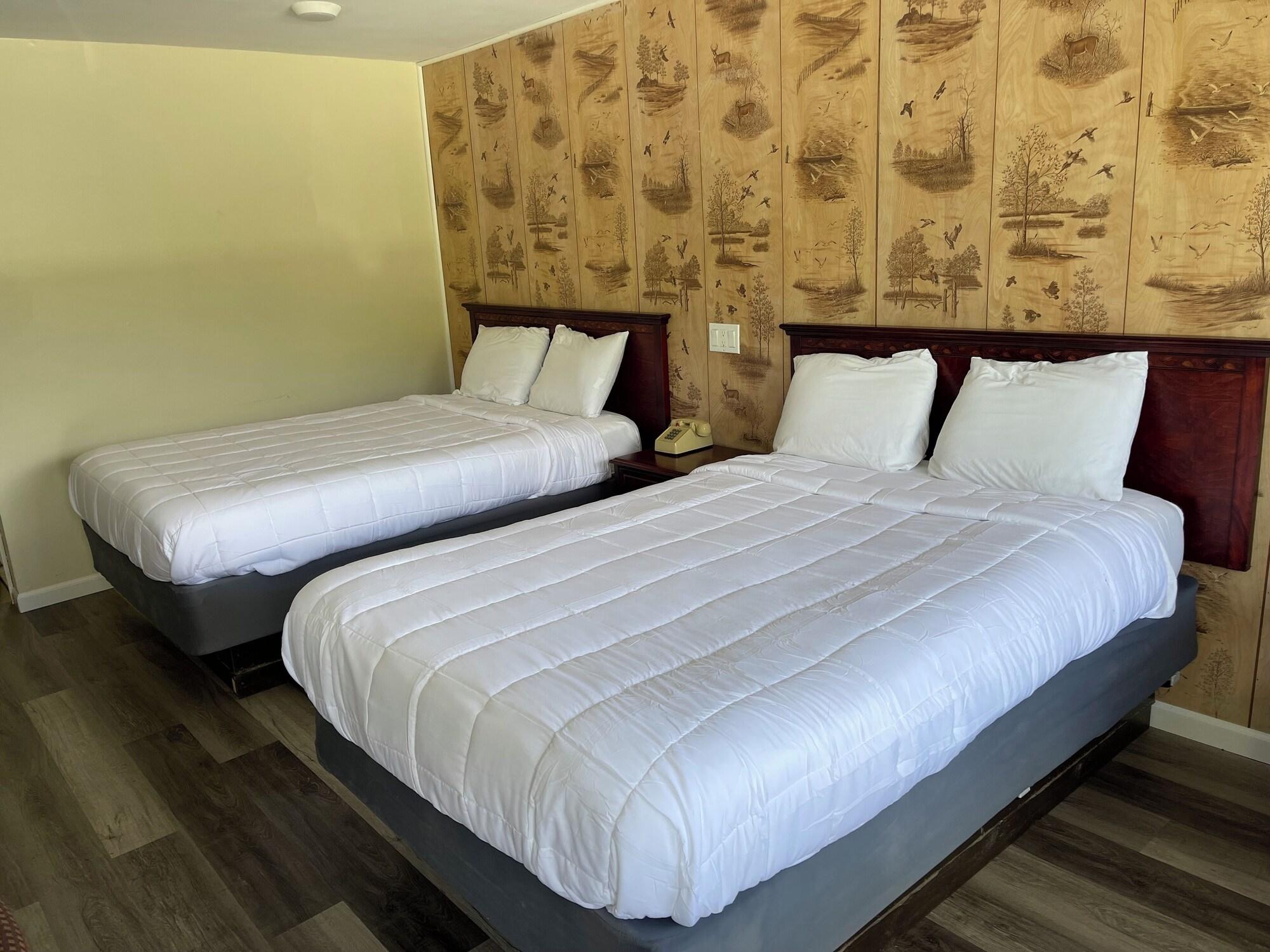 Paramount Motel - photo 2