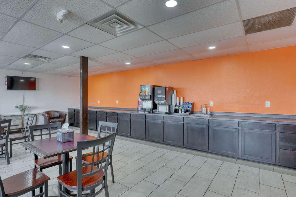 Econo Lodge Neenah - photo 43