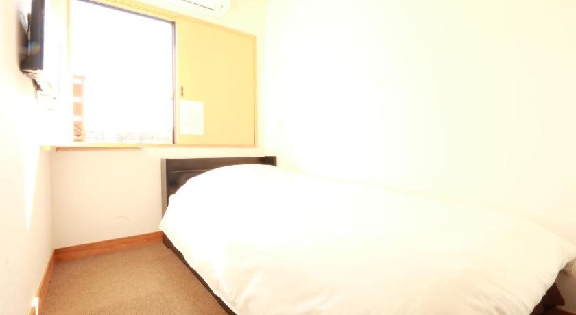 Simple Sleep 半個室style 男性専用 - carbon neutral hotel in Hitoyoshi