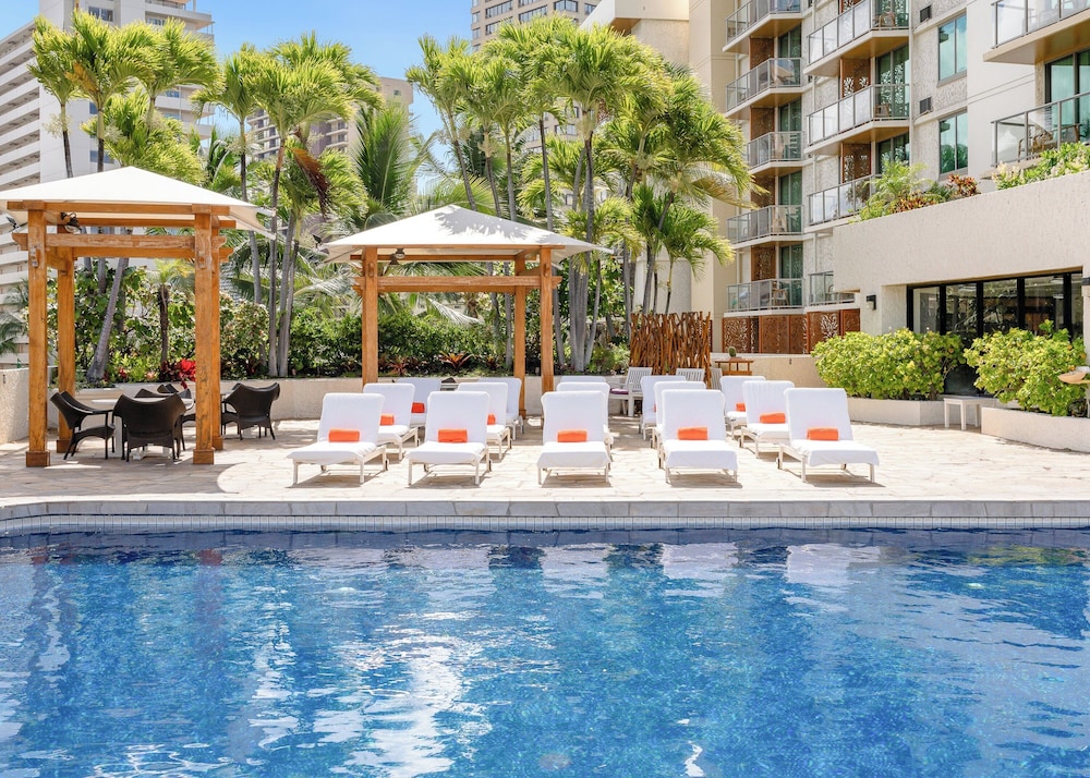 Luana Waikiki Hotel & Suites - featured photo