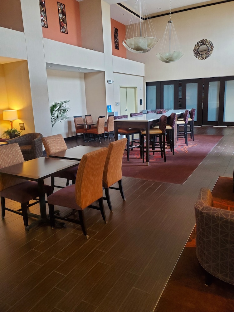 Hampton Inn & Suites Jamestown - photo 14