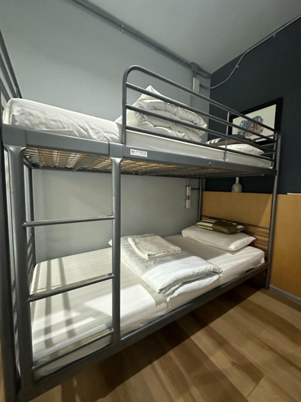 Bangkok Silom chat box hostel