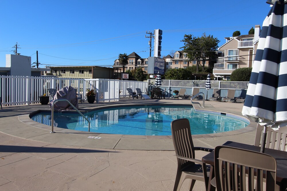 Edgewater Beach Inn - photo 61