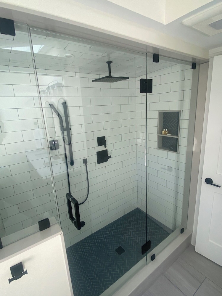 Inn at Perkins Cove - photo 102