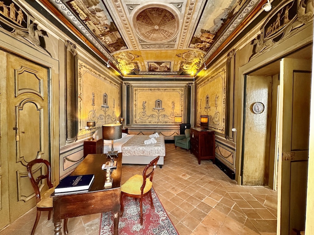 Casa Santangelo Suites — 4-Star Luxury Hotel in Salerno, Italy
