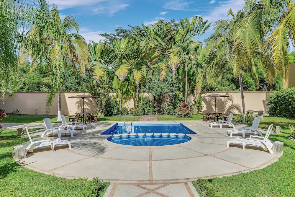 Private pool