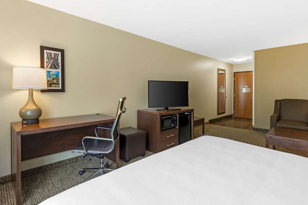 Comfort Inn & Suites Grinnell near I 80 - photo 24