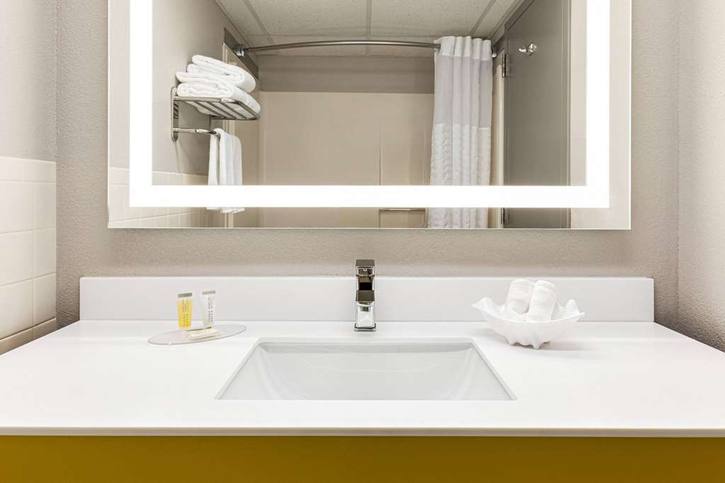 Days Inn by Wyndham Grand Island I 80 - photo 25