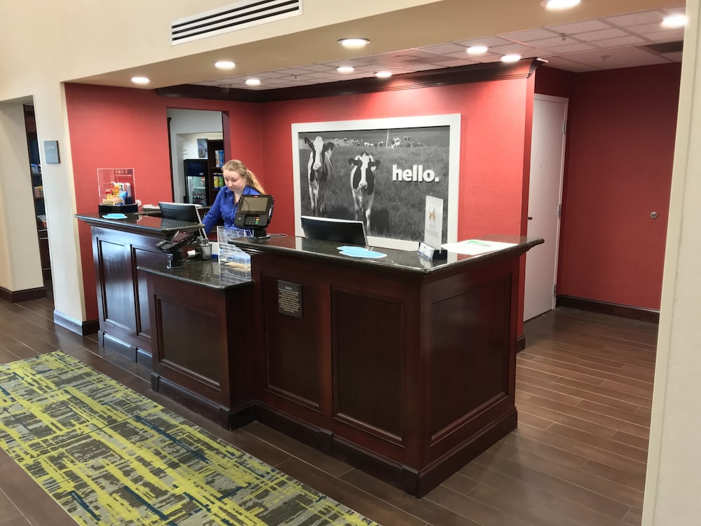Hampton Inn & Suites Lamar - photo 10