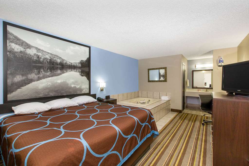 Super 8 by Wyndham Malvern - photo 26