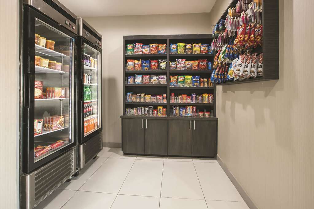 La Quinta Inn & Suites by Wyndham Dallas Mesquite - photo 69