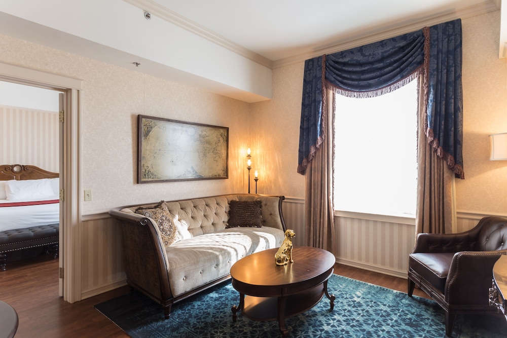 Hotel Winneshiek - photo 23