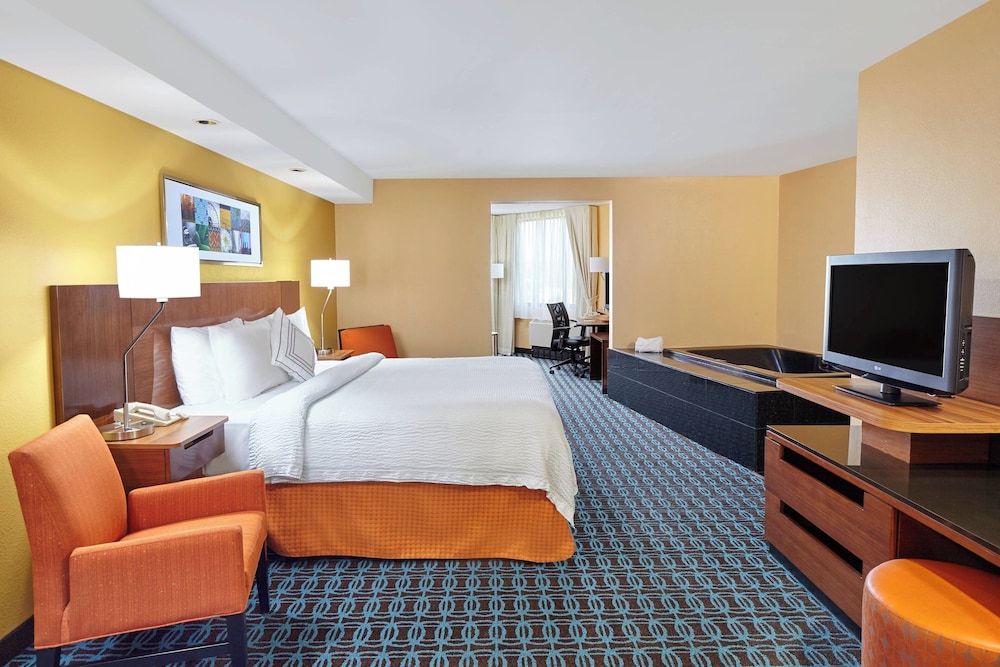 Fairfield Inn & Suites by Marriott Lombard - photo 14