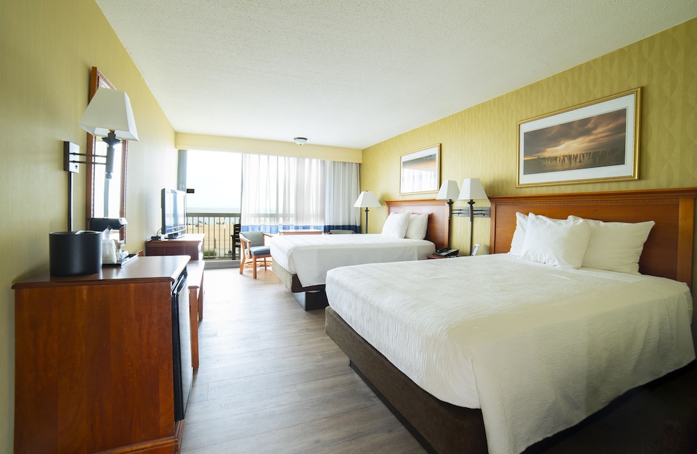 Oceanfront Inn - photo 7