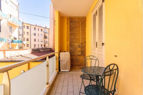 GuestHost Piccola Venezia Bright Apartment with Balcony — 4-Star Luxury Hotel in Livorno, Italy