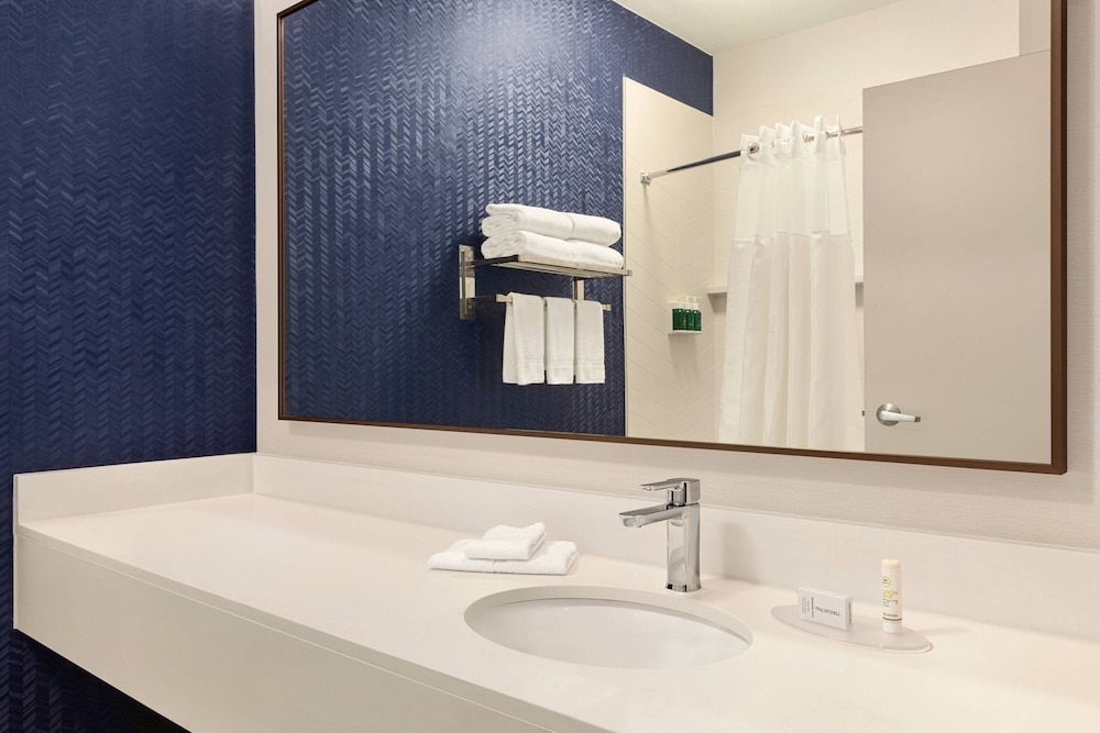 Fairfield Inn by Marriott Erie Millcreek Mall - photo 11
