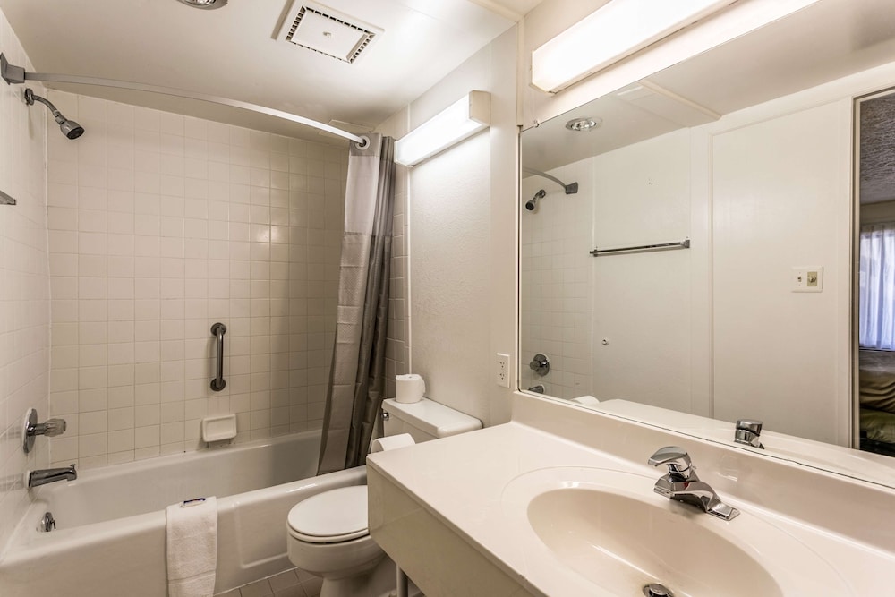 Americas Best Value Inn Edgewood - photo 17