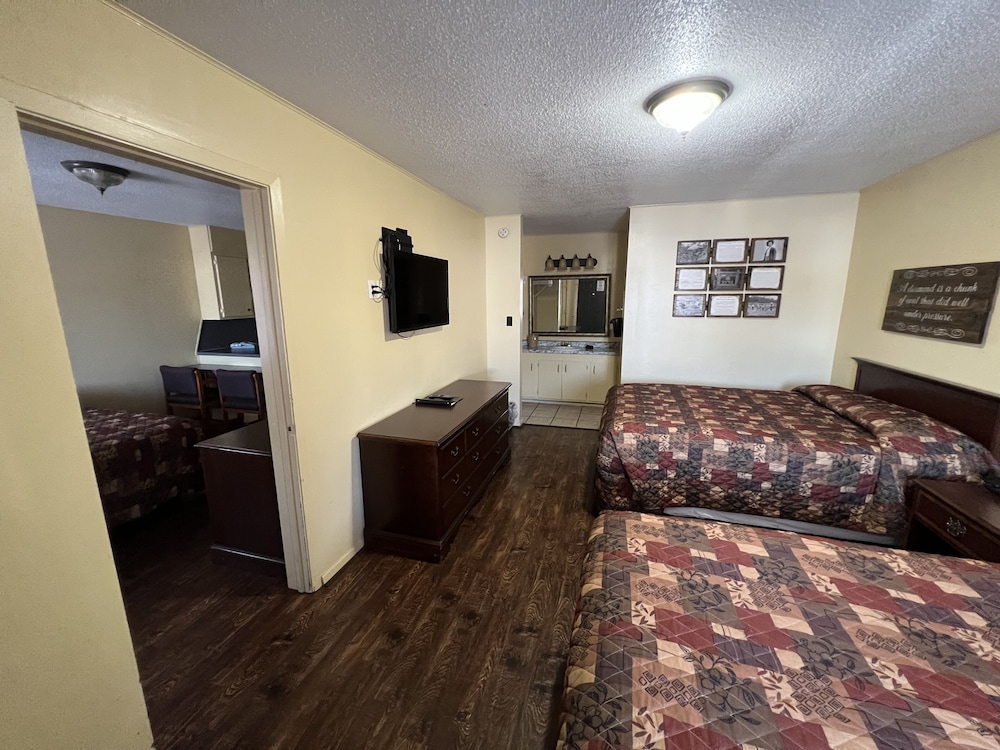 Yellow Diamond Inn - photo 7
