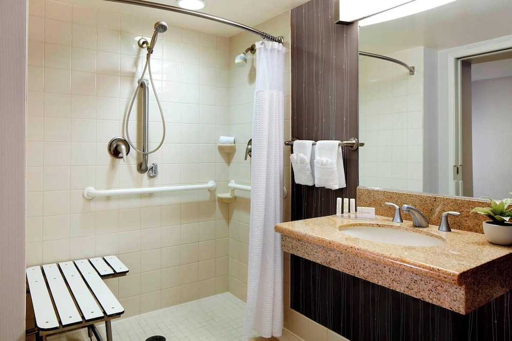 Courtyard by Marriott Vallejo Napa Valley - photo 22