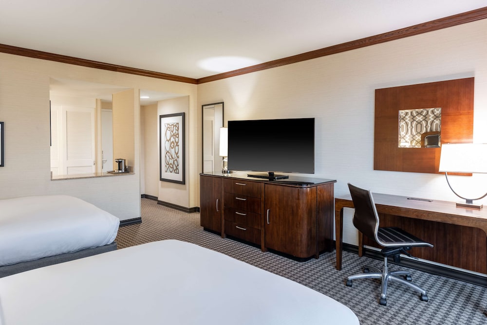 Hilton Alexandria Mark Center - photo 23